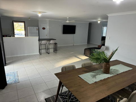 Executive Escape 4 Bedroom Home - Accommodation Perth 2