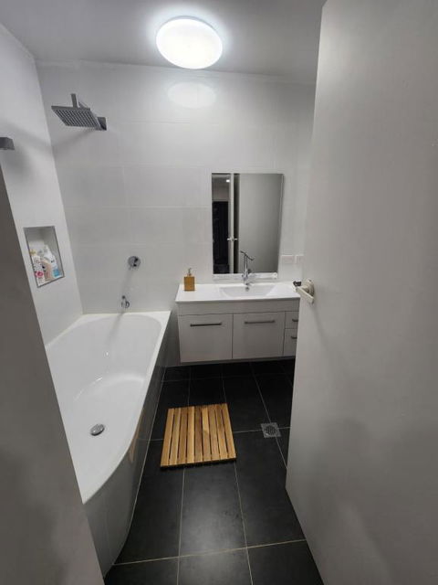 Entire Studio Apartment - Self Check-in - Accommodation Perth 2