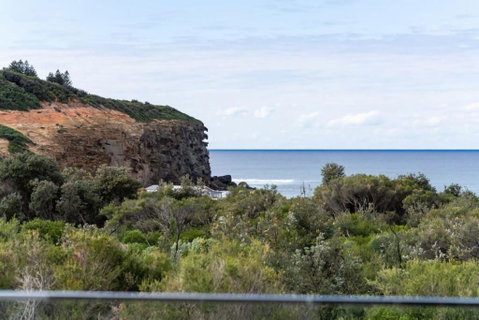 Exquisite Beachside Mansion - Accommodation Perth 2