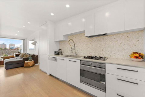 Fab Penthouse Near Bondi / Bronte, Shops & Bars - Perth Resorts 1