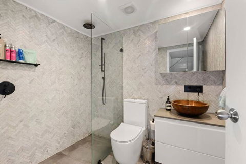 Fab Penthouse Near Bondi / Bronte, Shops & Bars - Perth Resorts 3