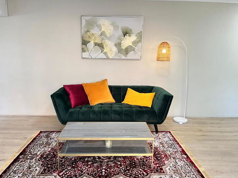 Fabulous 2 Bedroom Apartment, Secured Free Parking - Accommodation Perth 2
