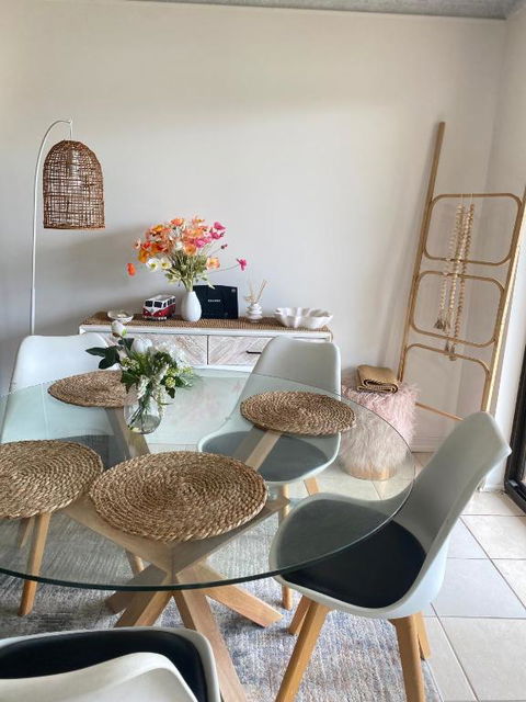 Fabulous Canal-front Unit In Mooloolaba - Perth Resorts 4