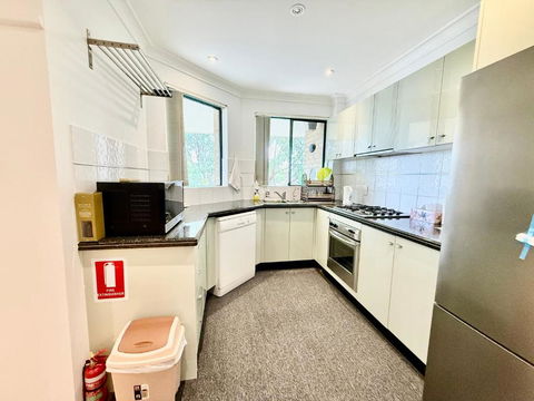 Family Friendly House - Accommodation Perth 1