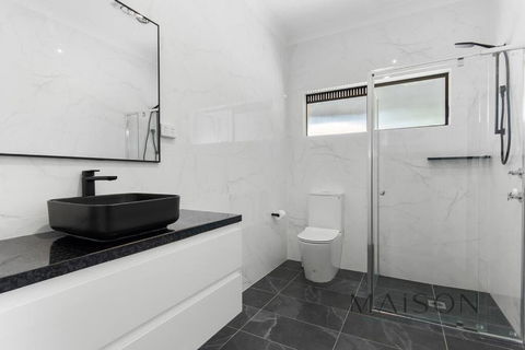 Family Getaway In Salt Ash - Perth Resorts 2