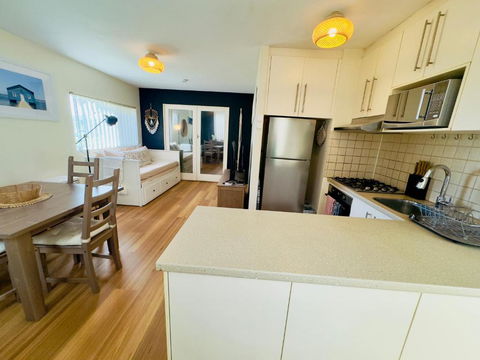 FORR64 - Cosy East Perth Retreat - Perth Resorts 4