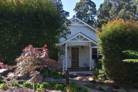 Fern Falls Cottages - Garden Cottage - Accommodation Perth 0
