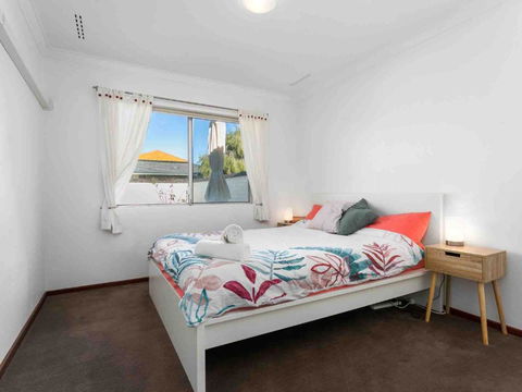 Getaway Villa 2br, Sleeps 4, Near Beach - Accommodation Perth 1