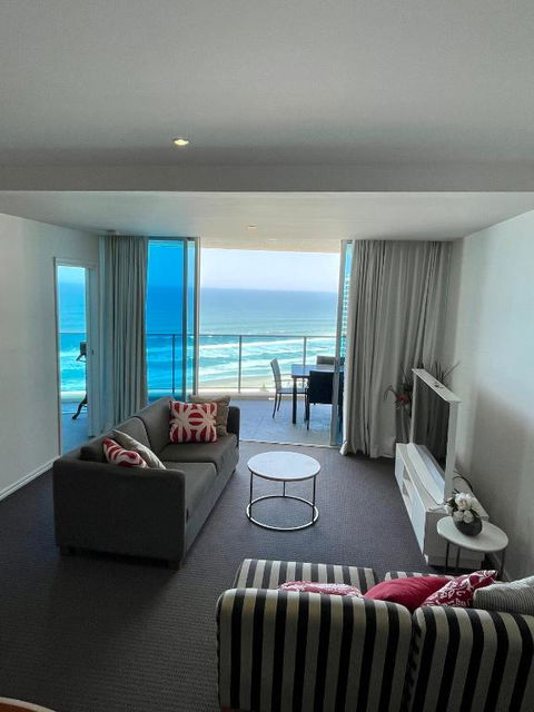 H Luxury Apartment At Surfers Paradise High Floor - Accommodation Perth 4