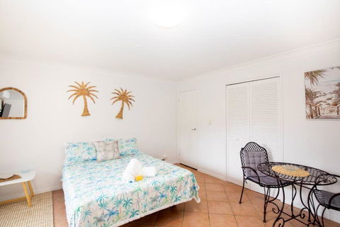 GORGEOUS STUDIO + 100M TO BEACH + POOL - Perth Resorts 0
