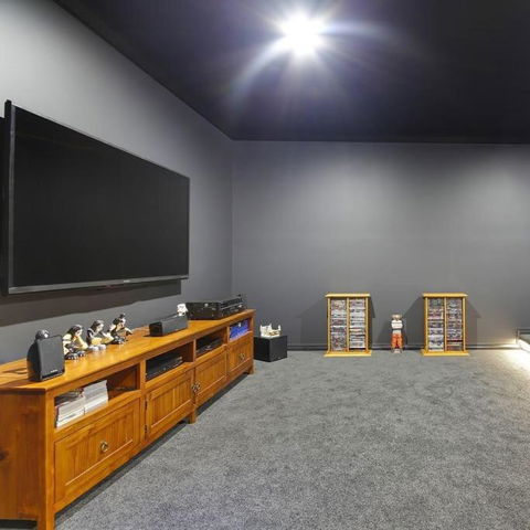 GOULBURN ALPACA FARM STAY - Accommodation Perth 3
