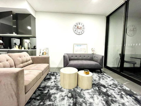 GREEN Skyline View2BR Close To Easter Show - Accommodation Perth 0