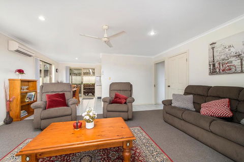 H1211 Mission Terrace Lakewood Heights Estate - Accommodation Perth 2
