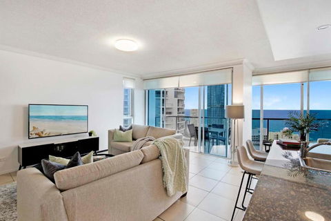 HIGH FLOOR GUARANTEE - 3 Bedroom Plus Study Apartments At Chevron Renaissance - Self Contained & Privately Managed - Wow Stay - Perth Resorts 1