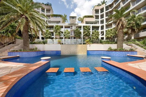 HELP1 - Chatswood Charm Central Apartment Near Station - Perth Resorts 0