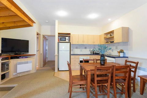 HAY SHED Chalet, Alpine-getaways - Perth Resorts 1