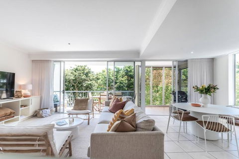 Heart Of Sunshine, Spacious Apt With Pool & Garden - Perth Resorts 0