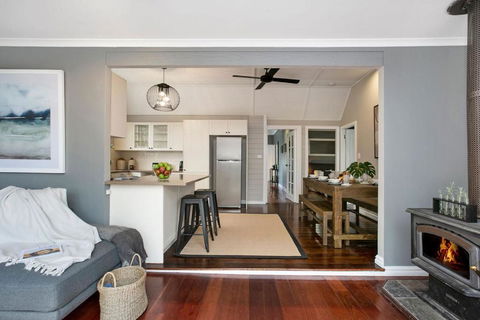 Hideaway Cottage - Your Southern Highlands Escape - Perth Resorts 3