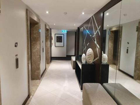 High-End Apartment In The Soul Of Surfers Paradise - Perth Resorts 1