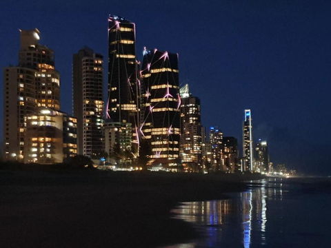High-End Apartment In The Soul Of Surfers Paradise - Perth Resorts 2
