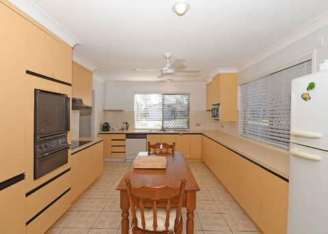 High Tide On Burrum - Downstairs Unit Only - Close To Beach - Perth Resorts 2