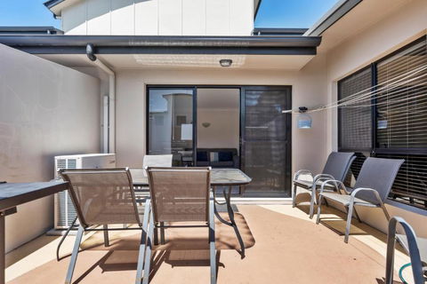 Holiday Haven, Unit 7, 30-32 Cypress Street Evans Head - Perth Resorts 3