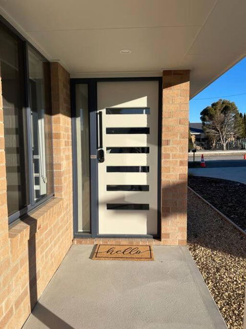 Home In Brighton - Perth Resorts 1