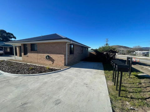 Home In Brighton - Perth Resorts 2