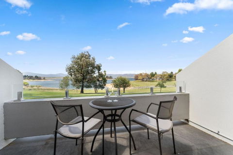 Horizons 414 - Deluxe Lake Front Studio L Pool L Tennis L WiFi - Perth Resorts 0