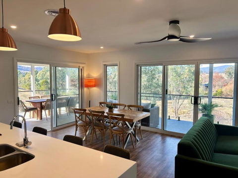 House On The Hill - Accommodation Perth 1