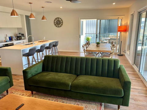 House On The Hill - Accommodation Perth 3