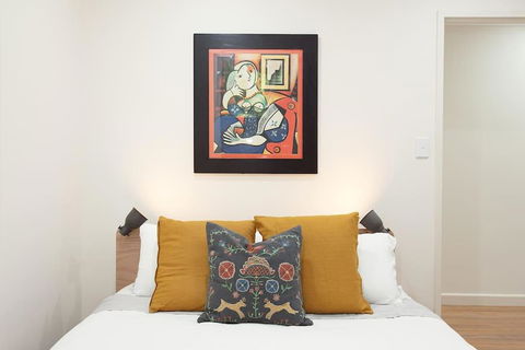 Huge 3 Bed Camperdown Garden Apt W Parking Aircon - Perth Resorts 3