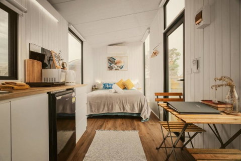 Hunters Inn By Tiny Away - Accommodation Perth 0