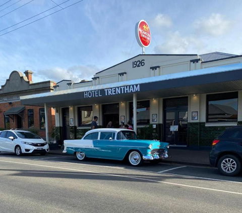 Hotel Trentham Villa 2 - Perth Resorts 1