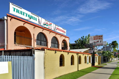 Adobe Motel - Perth Resorts 0