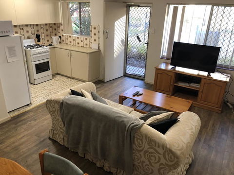 Affordable Comfortable Inglewood Apartment+Pool - Perth Resorts 3