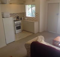 Affordable comfortable Inglewood apartmentPool - Accommodation Perth