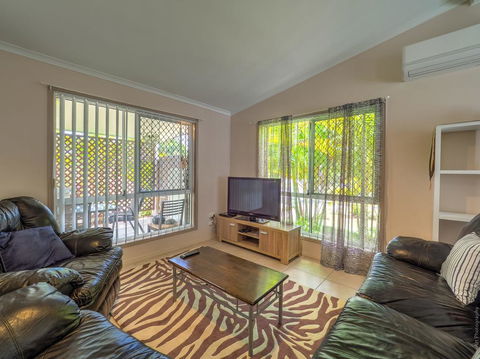 Affordable Holiday Home - Accommodation Perth 0
