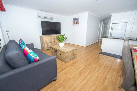 Ajax Avenue 2/35 - Nelson Bay - Accommodation Perth 3