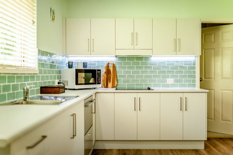 Alarks Nest Bed And Breakfast - Perth Resorts 3