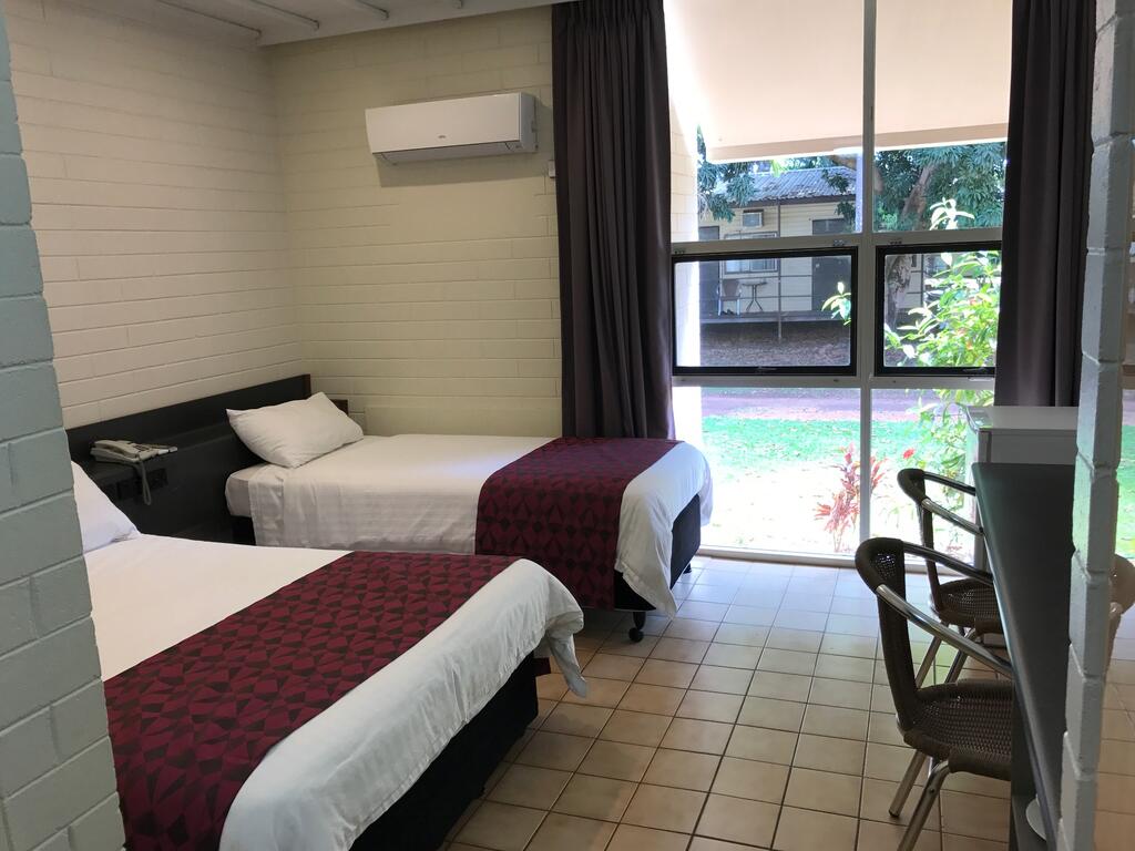 Jardine River ACT Perth Resorts