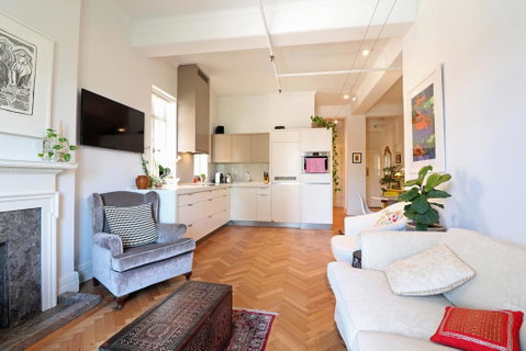 Alcaston House - Parliament House 300m, WiFi, Netflix - Accommodation Perth 1