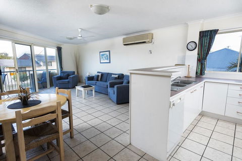 Alexander Beachfront Apartments - Perth Resorts 3
