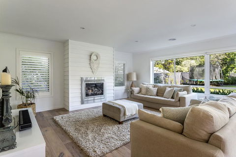 ALLAMBEA - MOUNT ELIZA - Accommodation Perth 1