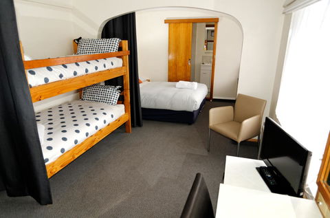 Alpenhorn Lodge - Accommodation Perth 2