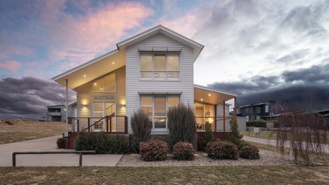 Alpine Snow Angels Retreat Luxurious Snowy Mountains Living - Accommodation Perth 0