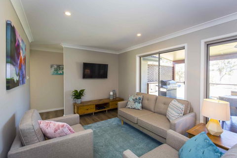 Amani - Accommodation Perth 3