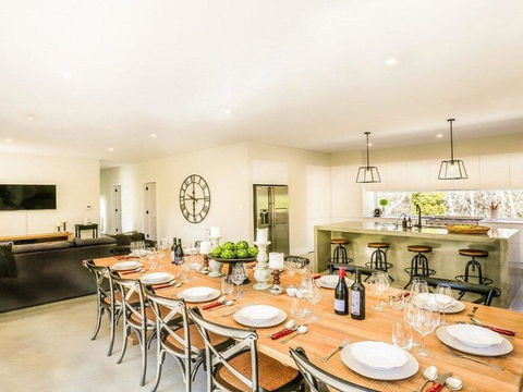 Amaroo - Modern, Luxurious And Chic - Accommodation Perth 3
