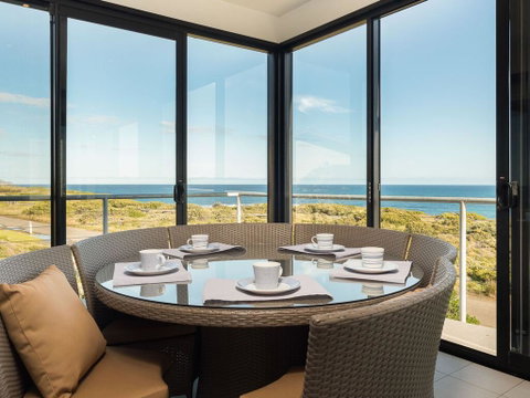 Amazing Views - Accommodation Perth 0