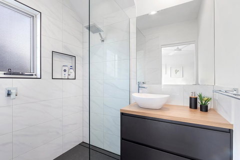 Amber House - Accommodation Perth 2